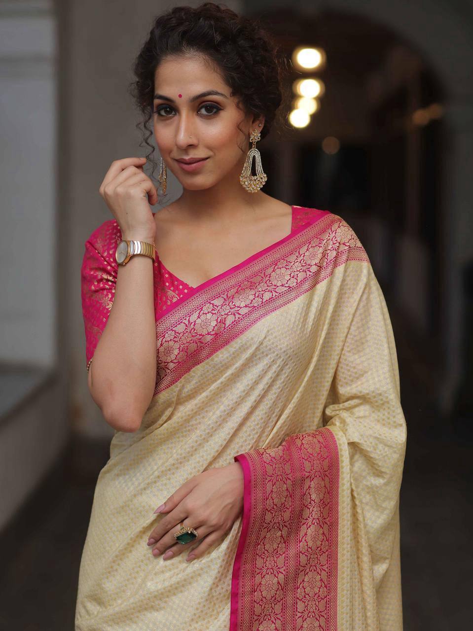 Vanya Lichi Drape