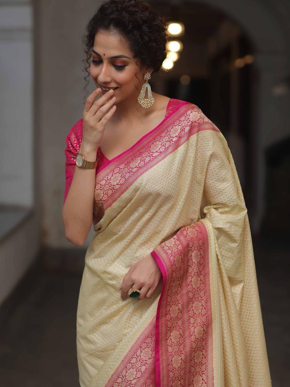 Vanya Lichi Drape