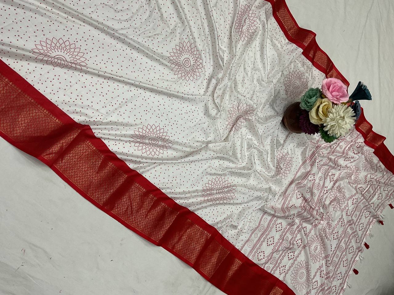 Pure Dola Silk Saree with HD Batik Print & Jacquard Border